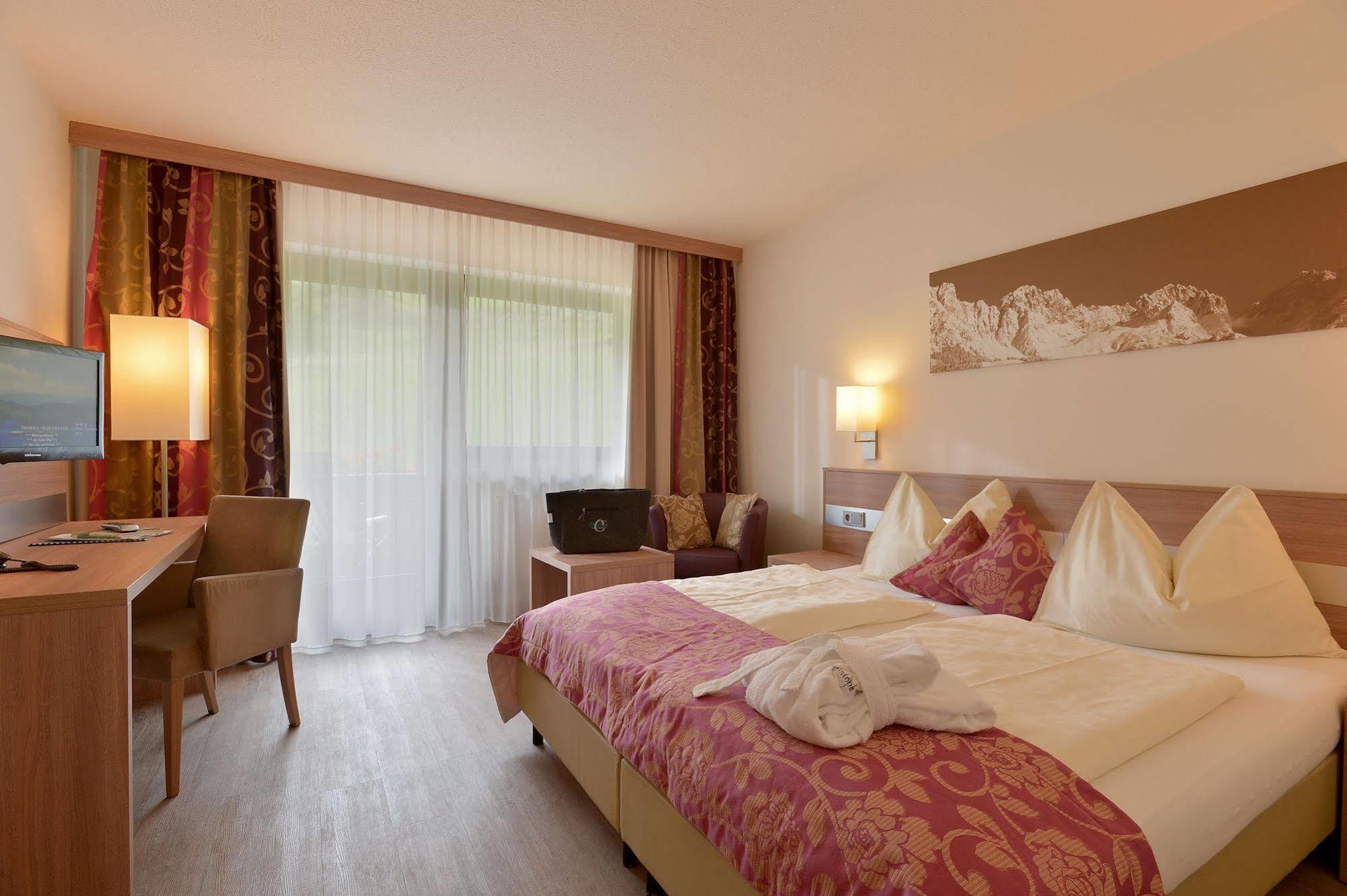 Familienhotel Christoph Елльмау Екстер'єр фото