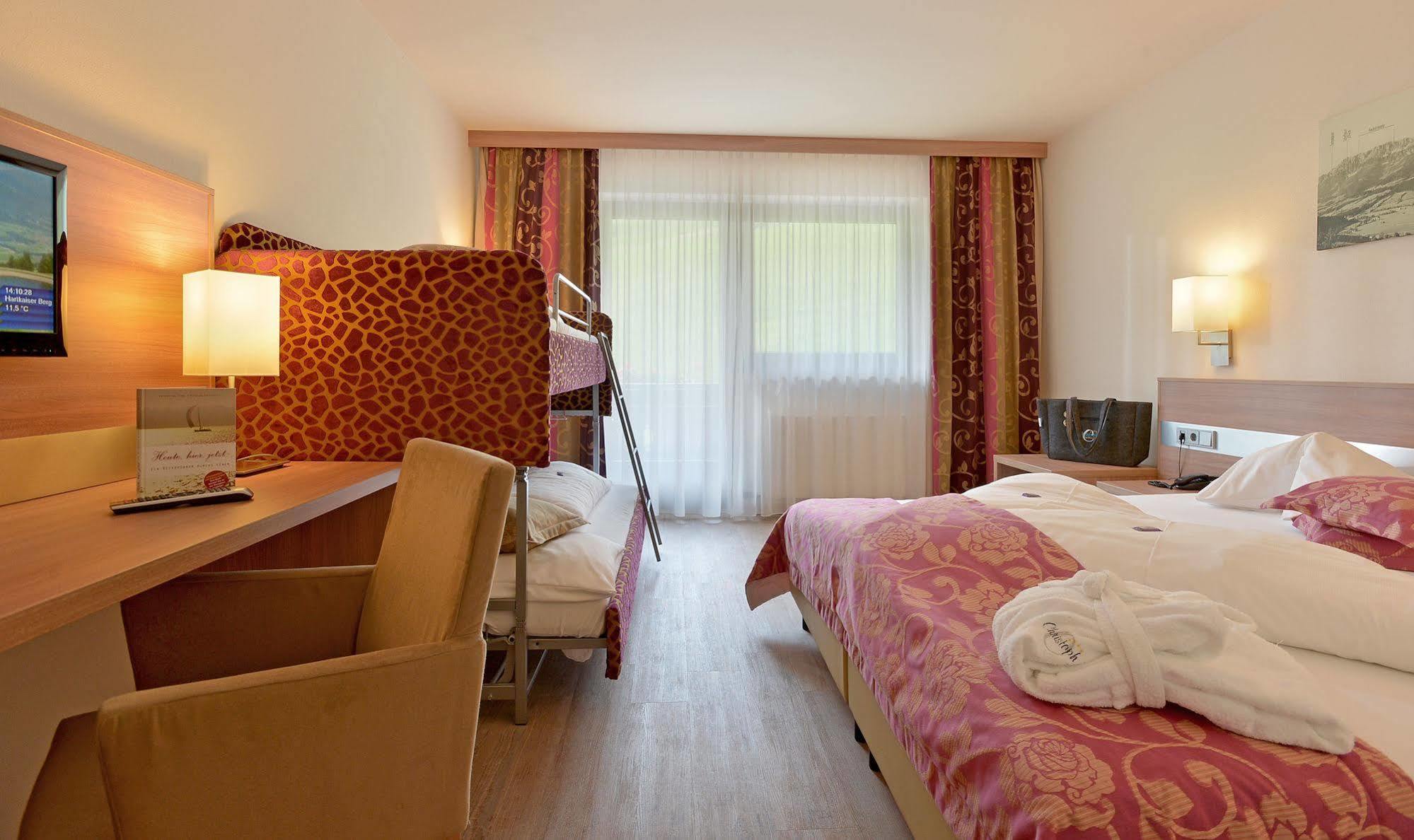 Familienhotel Christoph Елльмау Екстер'єр фото